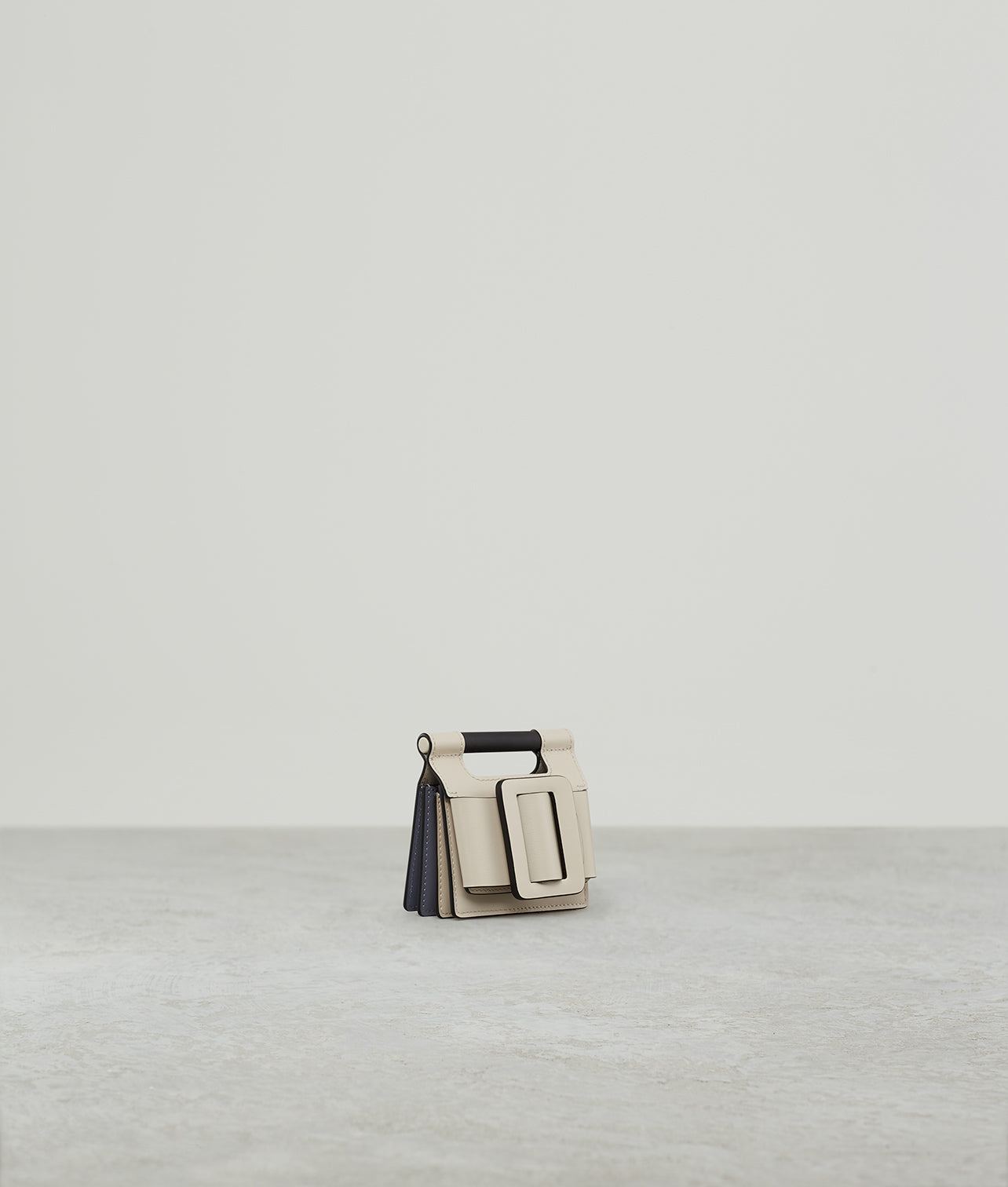 ROMEO WALLET WITH STRAP TWO COLOR PARCHMENT QUICKSILVER